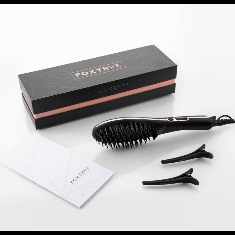 FoxyBae Rose Good Straightening Brush